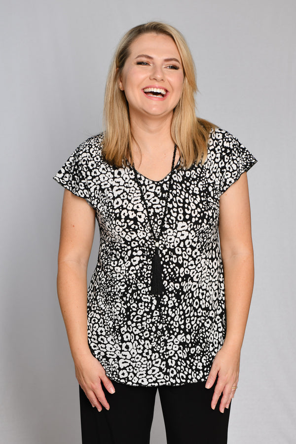 Leopard Print Short Sleeve Jersey Top